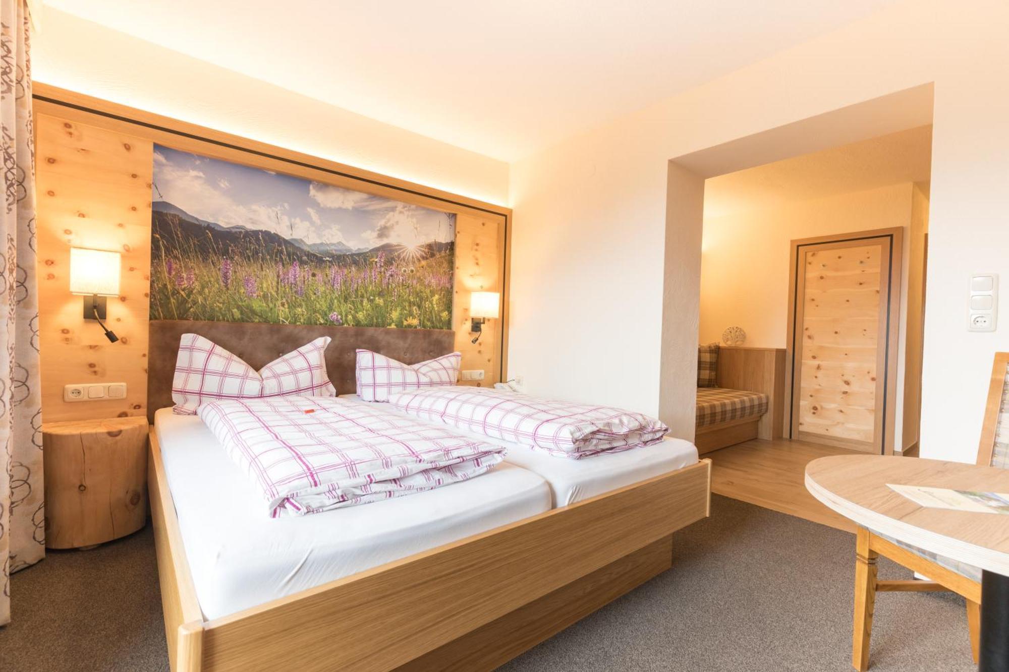 Hotel Garni Sonnenheim Fiss Exterior photo